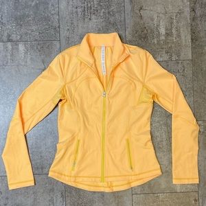Lululemon “Define” jacket in Mango Dream